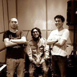 mywayband's profile picture. Keep Calm And Cek Our Favorite Blues-Rock's Song. For Book 081298523236 /7689A2F0 . https://t.co/E9IeyGDOeJ