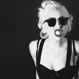 FlorytheUnicorn's profile picture. RGLMBEE♥ // Sais-tu pourquoi un corbeau ressemble à un bureau? ♠