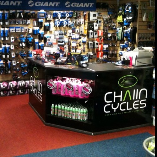 A local family run bike store based in Bridlington, East Yorkshire. Stockists of Quality Giant Bikes and accessories. Servicing and repairs, Call 01262 677555