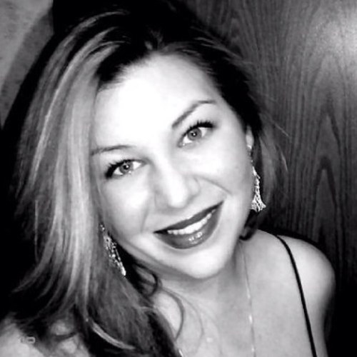 Chief admin and blogger for Up All Night Novels, contributing writer for Geek Goes Rogue, Social Media Manager for a family of healthcare companies, and more.