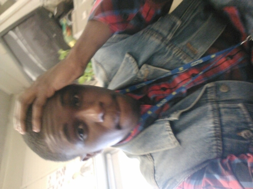 #Newark , #Track, mention me for a follow back  fmoi: @Vonn_22 Krystal husband