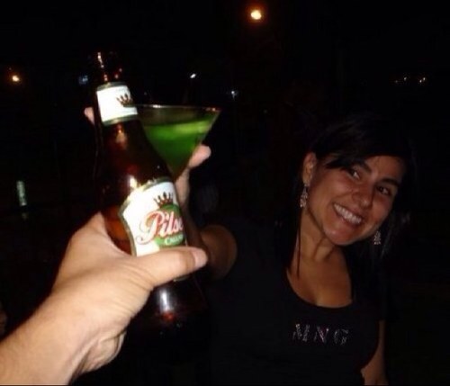 Soñadora y Cumplidora de Sueños. Viajera frecuente y ocurrente. Aventurera pero comodona. Sociable pero amante de mi soledad. Fan de mis amigos y del teatro 🎭