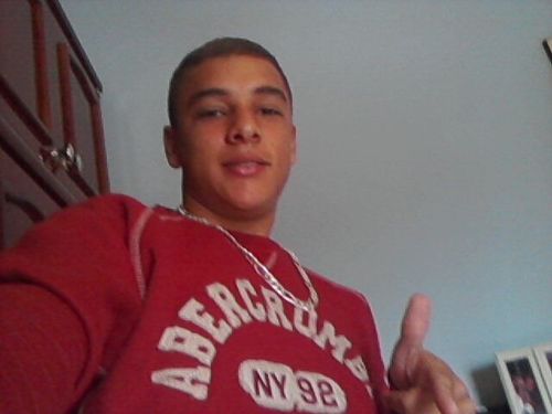Só Ando Gingando Com Os Braços Pra Traz,Só Falo Na Giria E Pros Bico É Demais ♫