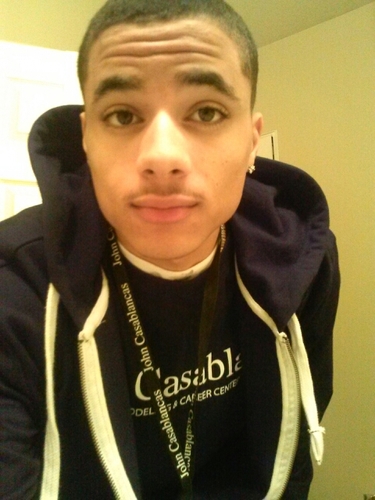 went to Austin East class of 2012 #TeamLibra Kik: deontae.jefferson19
Ruzzle:deontae19 Instagram: deontae18