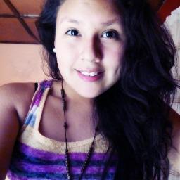 La vida es: confiar en nuestros sentimientos, enfrentar retos, encontrar felicidad, valorar los recuerdos y aprender del pasado.
