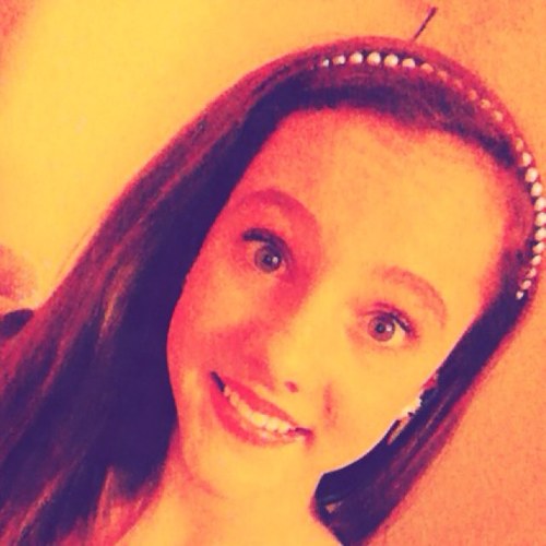 Hy every bidy my twitter git hacked and im literaly panicking