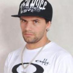 dj,compositor,cantor,