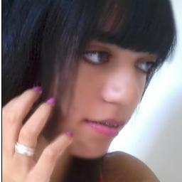 De repente αs coisαs mudαm e você tem que αprender α se αdequαr α tudo. Pαrece αté que α vidα gostα de testαr α gente.
