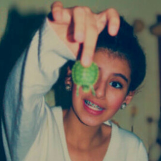 الجميلات ﻻيكتبون بايو (˘̯˘) سعادتي بالدنيا @SaraNawaf @its_RG ♥ ♥