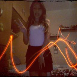Leonina - Chata - 12 anos - Simpatica - Feliz ..
~ Caah