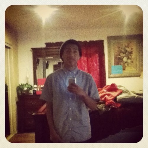 My name is jonathan (: 
Well im really a good guy once you get to know me ^.^  i play soccer 3 its my life and girls are just bitches on the side lines ;D!! Ha