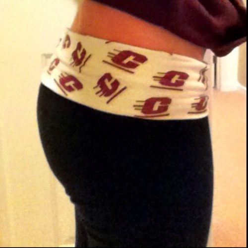 Inspired by @CMU_boobs. Send your #yogapants pics to cmuyogapants@gmail.com