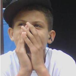 idiota, besta, otario, horroroso, ridiculo, mané ! so que MEU,meu irmão aquele que eu sei que posso contar sempre ! euteamo demais amor da minha life ♥
p. Lari