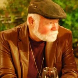 Grape grower, winemaker. Changing the world one grape at a time. Contestant on Season 2 of @TheTasteABC