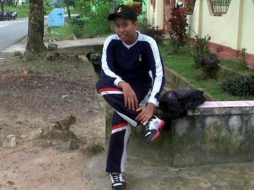 Follow me and mentions© Invite pin  BB 299243C4