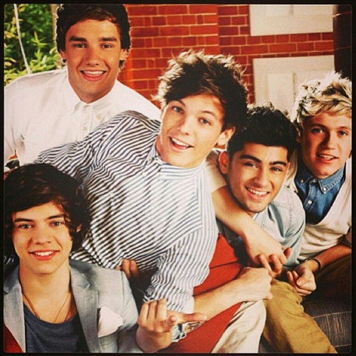 1DourLilSecret's profile picture. one direction is our little secret. im eleanor,im alia & i am remi! 3 girls from 2 different country that always be a directioner forever :) January 1st♥