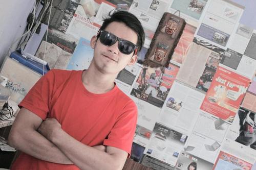 LINE : ekoanzarnugraha
