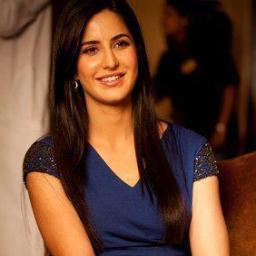 Bollywood Actress from London. Katrina Kaif's Hot & Sexy Wallpapers, Never Seen Images, Rear Pictures, Family Images, Photo gallery, interviews and more.