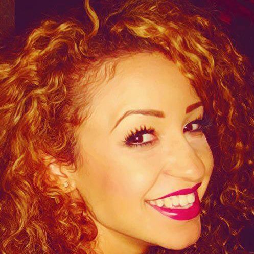 Official @DaniellePeazer 's Family ♥
If you love Danielle,join us! ♥