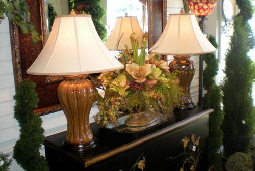 We specialize in providing high end home decorating items at a great price.