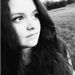 I am Directioner, Belieber and Emblemer :3 ♥
Follow me and I follow you back♥ :)
I am from Slovakia=Narnia :)