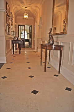 Stamford based manufacturer and supplier of beautiful eco-friendly lincolnshire limestone floors to both the private and retail markets.