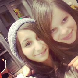 FRIENDS & 1D is all i need 
call me Gabbay :P