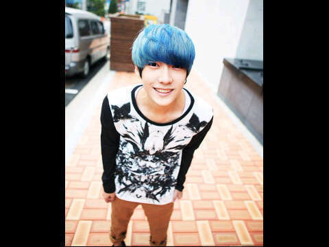 กูกิน เมะคนหนึ่งที่ดูเหมือนเคะ :) ออกขี้อ้อนนิดๆ แต่อย่ามองว่าเคะ อยากรู้จักฟอลมาสิ แล้วจะรู้จักผมมากกว่านี้ #ยืมเมจ #3DARKZONE