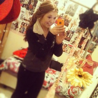 AUSjanoskians's profile picture. im lukes soul mate.  i made twitter to purely support the janoskians..  2/5 follow & some amazing other famous peeps. ill follow back all janoskians accounts :)