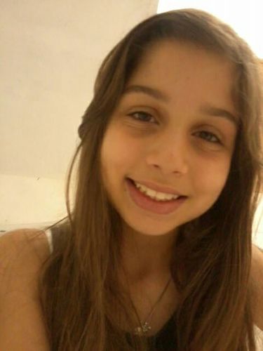 Legal, divertida, engraçada, e o mais impoorttante FELIZZ......
