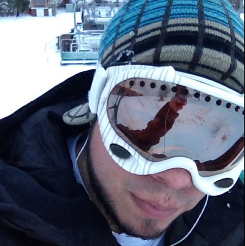 I'm a hip hop dj from Mpls MN I like all kinds of good music especially underground hiphop, I am part owner of Defiant Apparel, also love to snowboard and golf