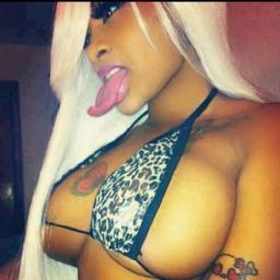 The chick you seen in xxxVidz whipping D$*# and Pu**y with this 5 INCH tongue ;) FREAKS Follow me!!