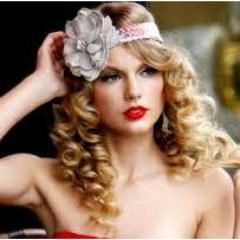 DelicadaTaylor's profile picture. Delicada e segura. Feminina e decidida. Tudo em perfeita harmonia.