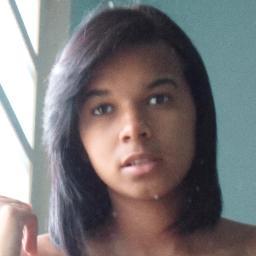 “Alguns dias acordam assim, sem explicação, sem sensação, sem vontade, sem tristeza, sem alegria, sem medo, sem anseio, sem um pouco de mim.”