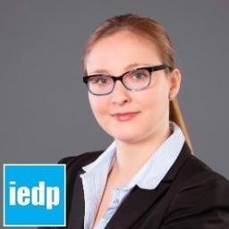 A young women with a vision of better work places | Idea Manager for IEDP's Ideas for Leaders | 'If you want something in life, reach out & grab it.'