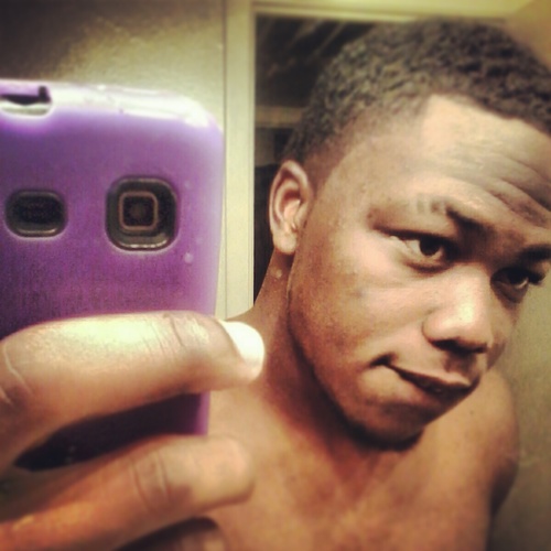 Im just Tht Niggah from New Orleans tht Dgaf! IM liive af tho...ohh Yaa tht button below tht says FOLLOW....It ain't there fahh yo health