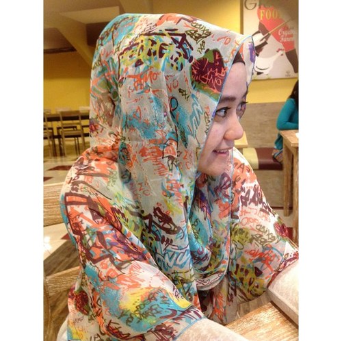 RienSumantri's profile picture. travel addict, bathroom singer.