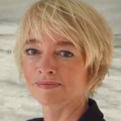 creatief aanjager journalistieke, sociaal-maatschappelijke, culturele projecten, regisseur tv/docs, eindredacteur +  http://t.co/WCSjwzGR en ga twitteren!