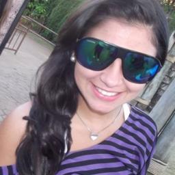 - Inveja e foda , e nem me incomoda' quem muito me julga no fundo me adora '  /  Seu sorriso me faz sorrir ♪ '