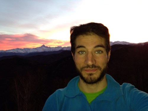 Emergency Physician in love with ultrasound. Mountaineer. For both I need to train more.