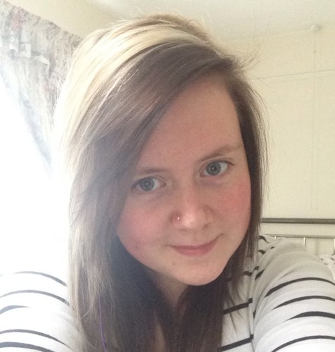 Follow and i'll follow you back. Facebook - Lauren-jaade winstanley 

I love you liam!