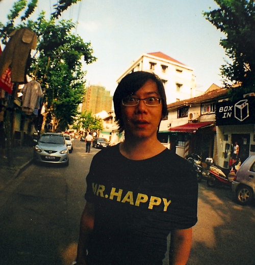 he/him
guitar, synths, China, tv production
mo@guitar.rodeo
mzmouyang on Post
mzmouyang on IG
Check out my music and films and tv shows on my Linktreeeeee