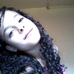 eu sou muito bricalhona ñ ligo pro que outros falam sou eu e sempre vou ser desse jeito e ninguem vai mudar isso!!**_____________________**
bjs