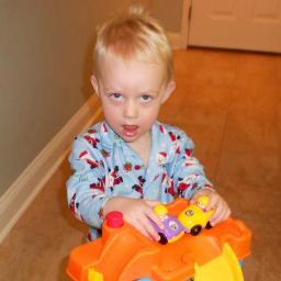 WallofHistory's profile picture. 