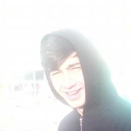 SenVardn's profile picture. Her gün aynı şeylerden sıkıldın mı ? bende sıkıldım