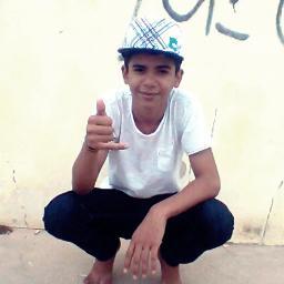 - Curto Moda , Sou Membro Da IT ImpulseTeam Gosto de Diversos Tipos de Ritmos de Música , Valorizo a Simplicidade E éh Isso Aí . . . ' ( @AnaDeliia_ 3' )
