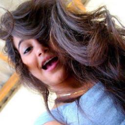 Carolyni R Sant'ana (Lyh), nasci no dia 3 de maio, sou do signo de Touro, amo por demais o Luan Santana s2..
Facebook: carolyni.santana@facebook.com