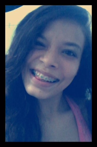 Quem eu sou?
• - A gαяσтιинα мα∂υяα qυє αѕ νєzєѕ єяяαє ιиѕιsтє єм ρєямαиє¢єя иσ єяяσ . . .ρq α¢нα q ∂єѕѕα νєz ναι ѕєя ∂ιfєяєитєн ! 
~ Amiga sempre,e é sincera