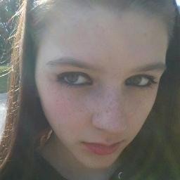 Quinniepi's profile picture. Professional fangirl.