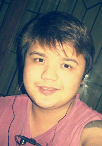 Not using this twitter anymore.. Thx.. Unfollow..